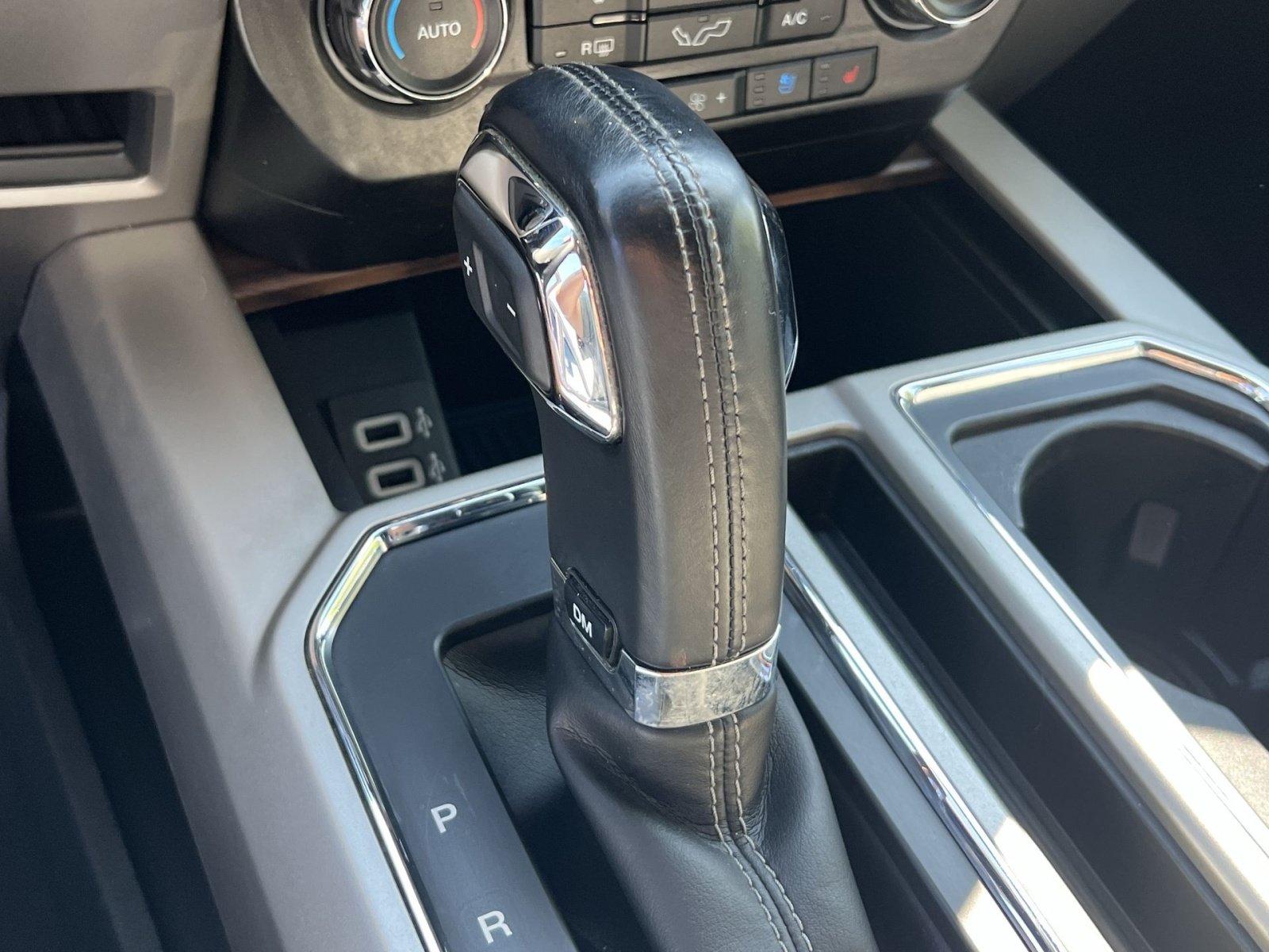 Used 2018 Ford F150 Lariat RWD image 17