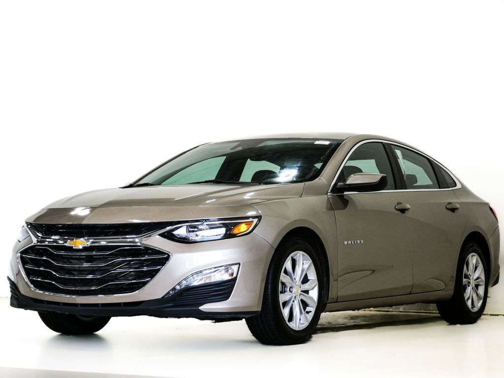 Used 2023 Chevrolet Malibu LT w/ Driver Confidence Package FWD image 3