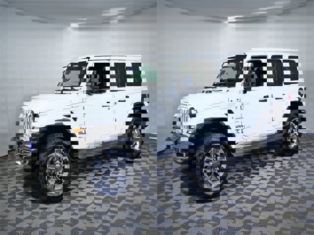 Used 2022 Jeep Wrangler Unlimited Sahara w/ Cold Weather Group image 5