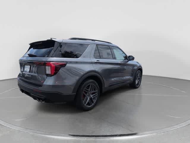 Used 2025 Ford Explorer ST AWD/4WD image 8