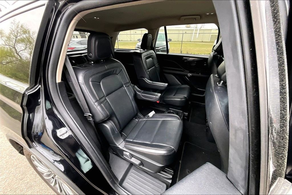Used 2020 Lincoln Aviator Reserve image 37