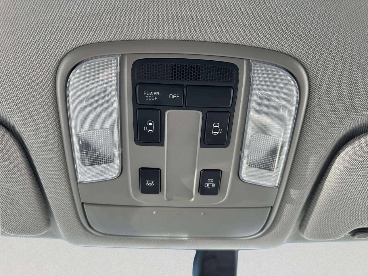 Used 2017 Kia Sedona LX w/ LX Essentials Premium Package image 37