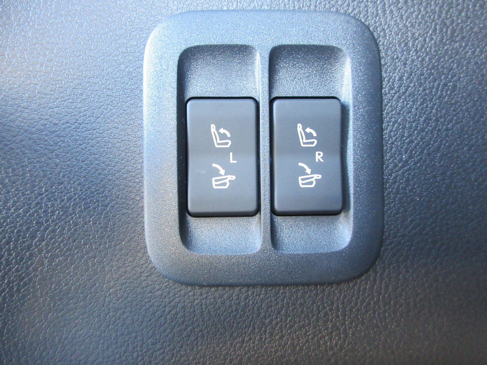 New 2026 Lexus TX 500h AWD image 57