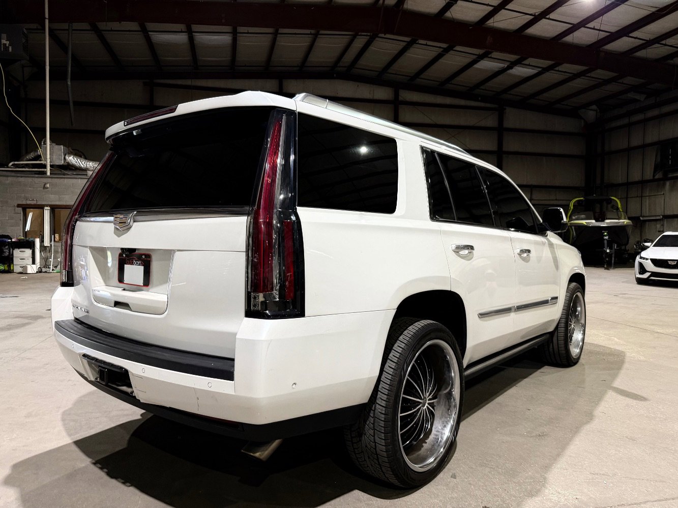 Used 2017 Cadillac Escalade Premium Luxury RWD image 5