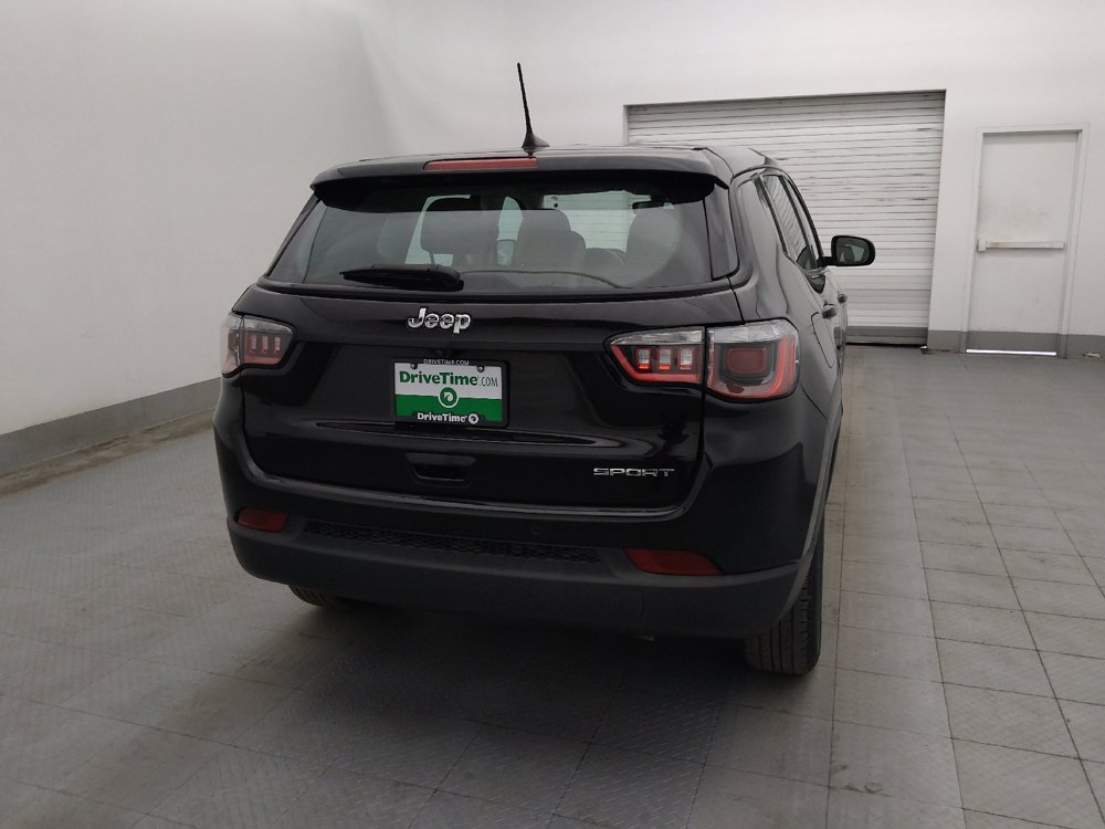 Used 2018 Jeep Compass Sport w/ Tech Group FWD image 7