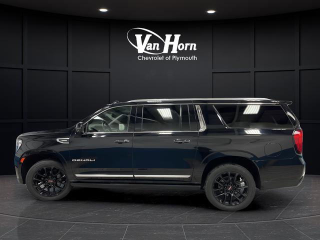 Used 2023 GMC Yukon XL Denali w/ Max Trailering Package AWD/4WD image 4