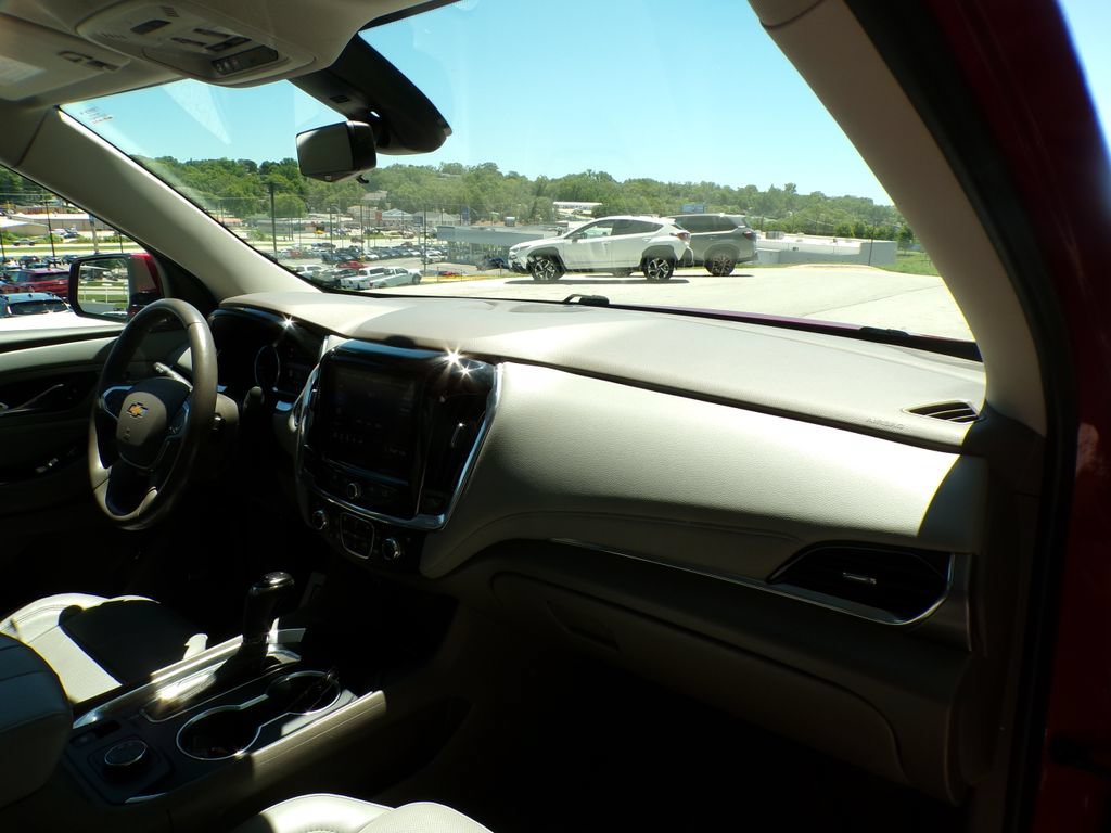 Used 2020 Chevrolet Traverse Premier AWD/4WD image 14