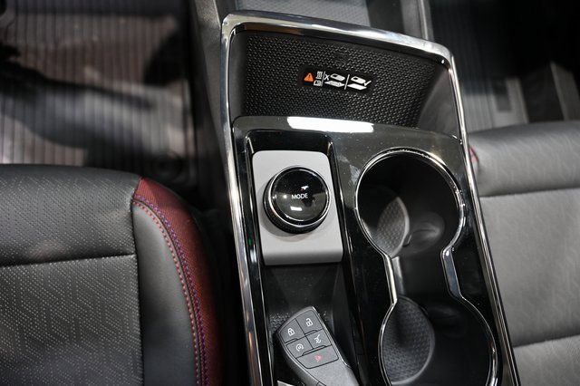 New 2026 Chevrolet Equinox RS w/ LPO, Floor Liner Package image 19