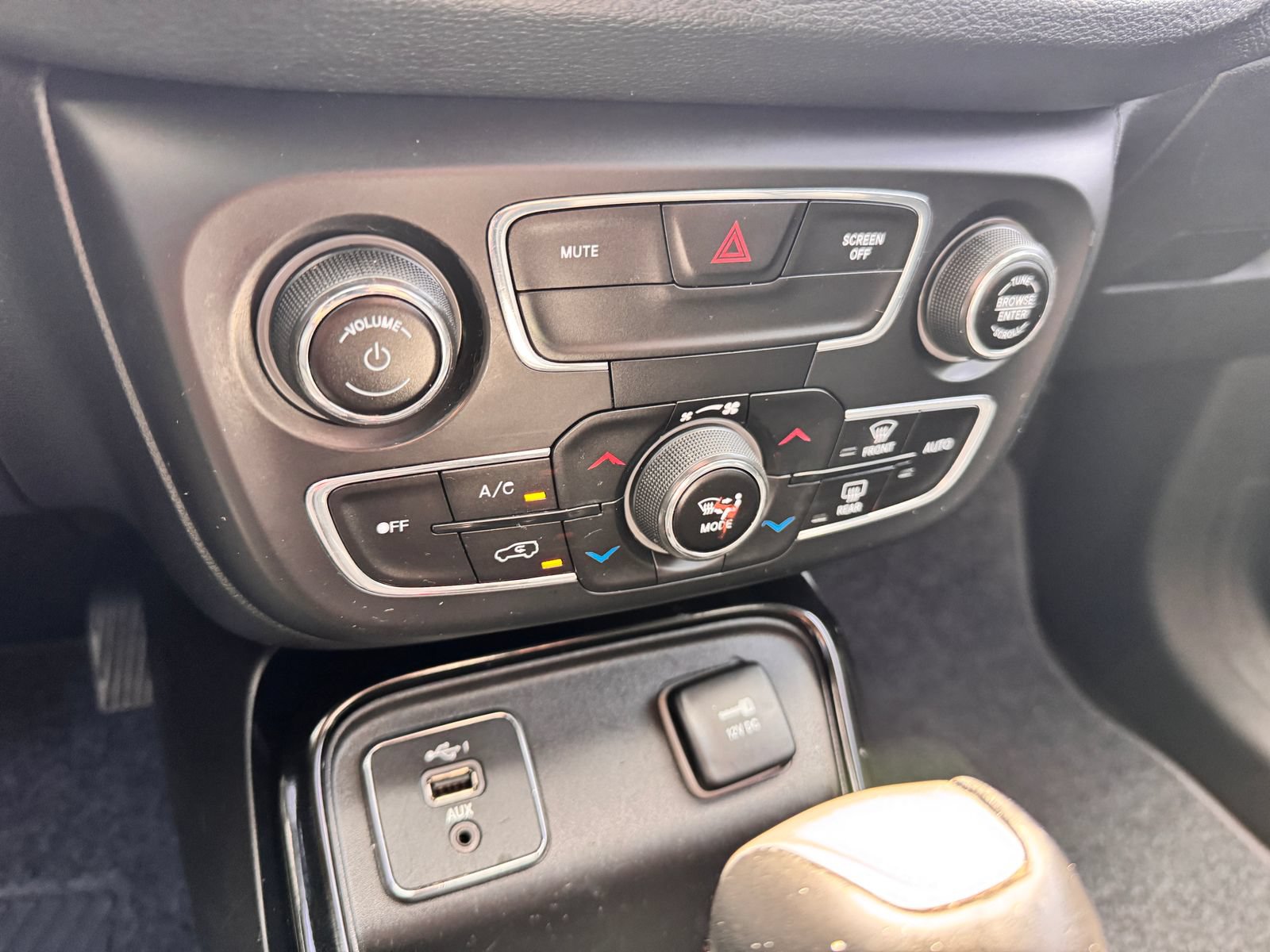 Used 2019 Jeep Compass Limited FWD image 22