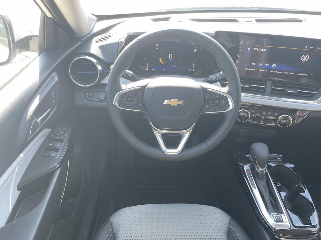 New 2026 Chevrolet Trax LT w/ Sunroof Package FWD image 10