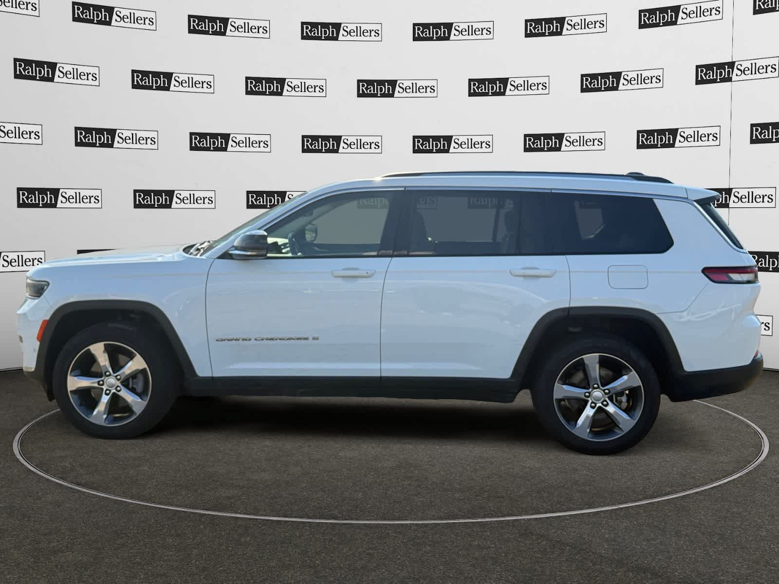 Used 2021 Jeep Grand Cherokee L Limited w/ Luxury Tech Group II AWD/4WD image 3