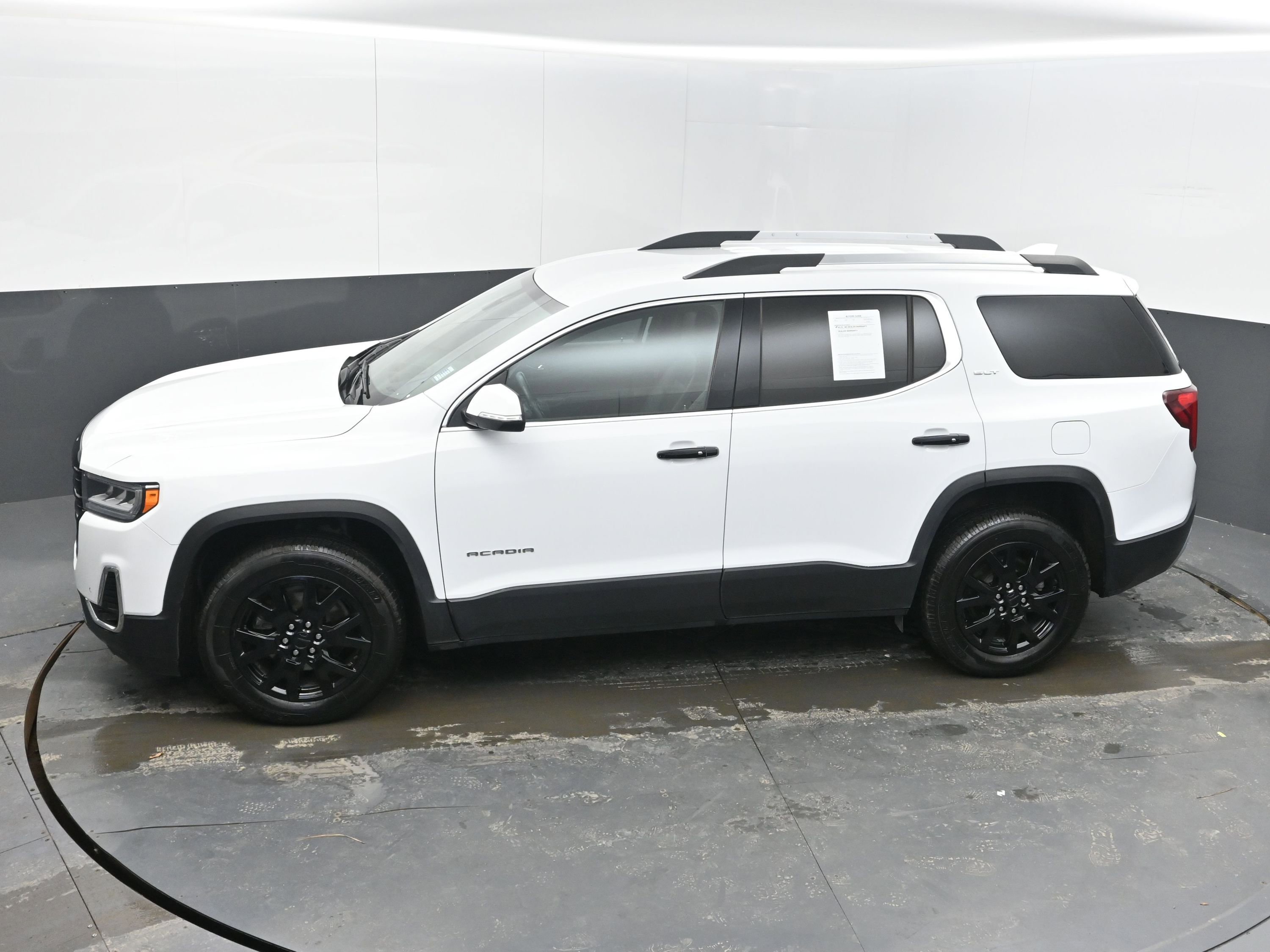 Used 2023 GMC Acadia SLT image 31