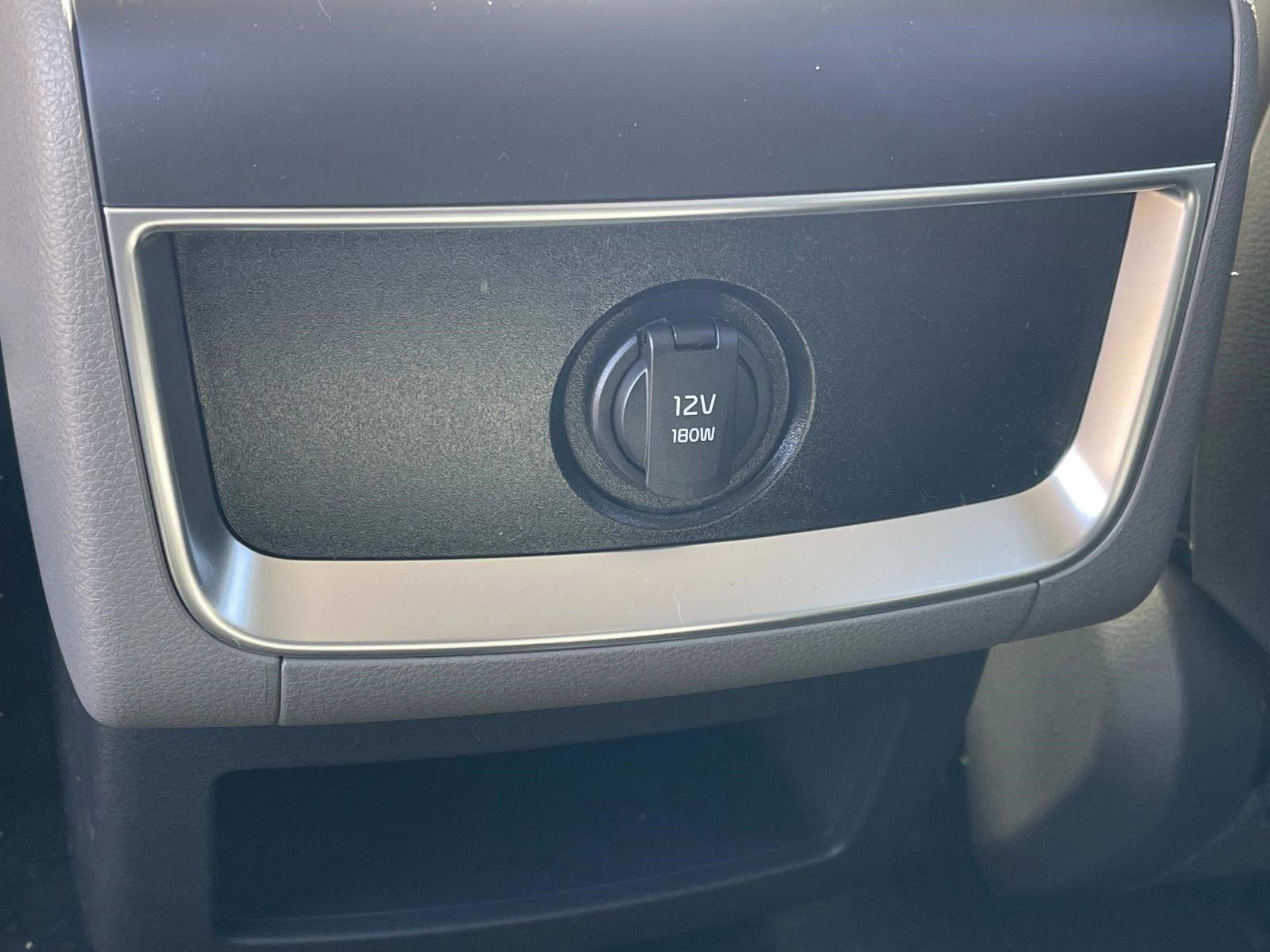 New 2026 Kia Carnival EX image 17