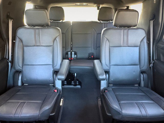 Used 2021 Chevrolet Tahoe RST w/ Luxury Package RWD image 13