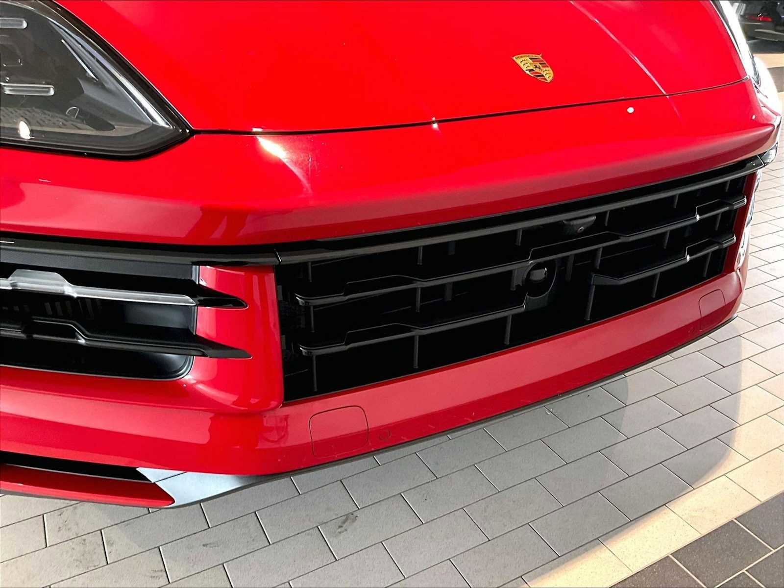 Used 2026 Porsche Cayenne S image 33