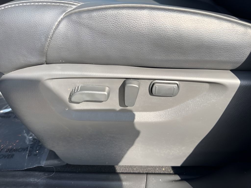 Used 2024 Nissan Armada SL AWD/4WD image 10