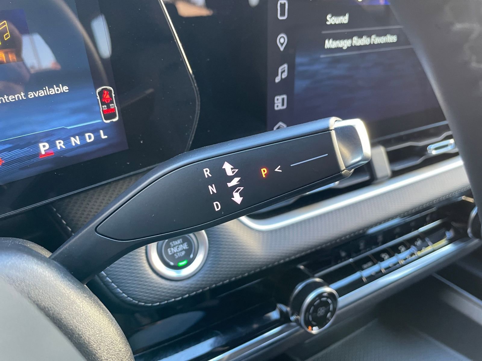 Used 2025 Chevrolet Equinox LT image 41