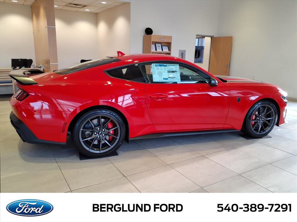 New 2026 Ford Mustang Dark Horse image 4