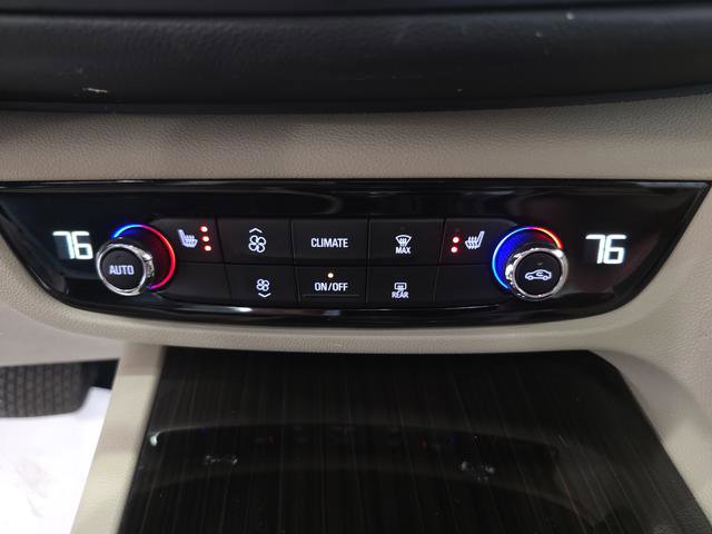 Used 2019 Buick Regal Essence w/ Driver Confidence Package I image 21