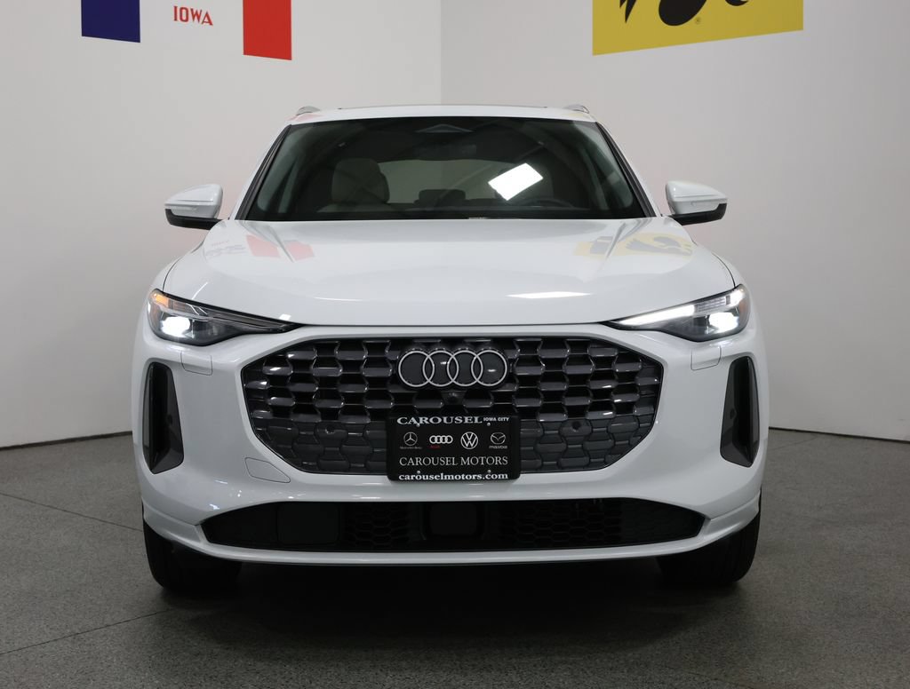 Used 2025 Audi Q5 Premium Plus w/ Premium Plus AWD/4WD image 7