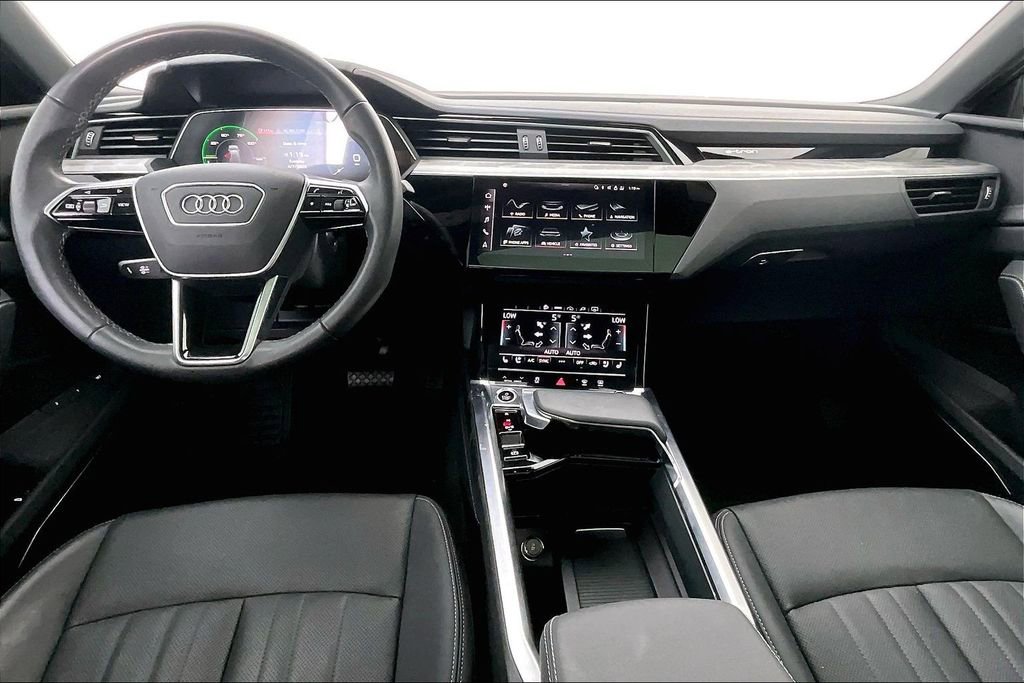 Used 2024 Audi Q8 e-tron Premium Plus w/ Premium Plus Package AWD/4WD image 20