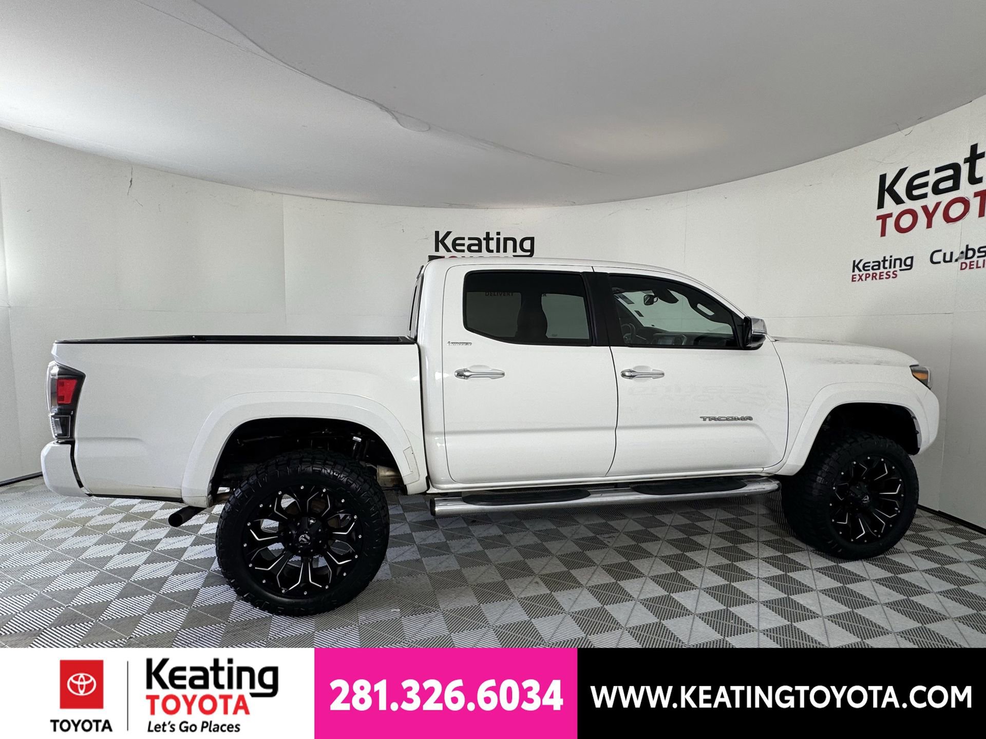 Used 2021 Toyota Tacoma Limited AWD/4WD image 4