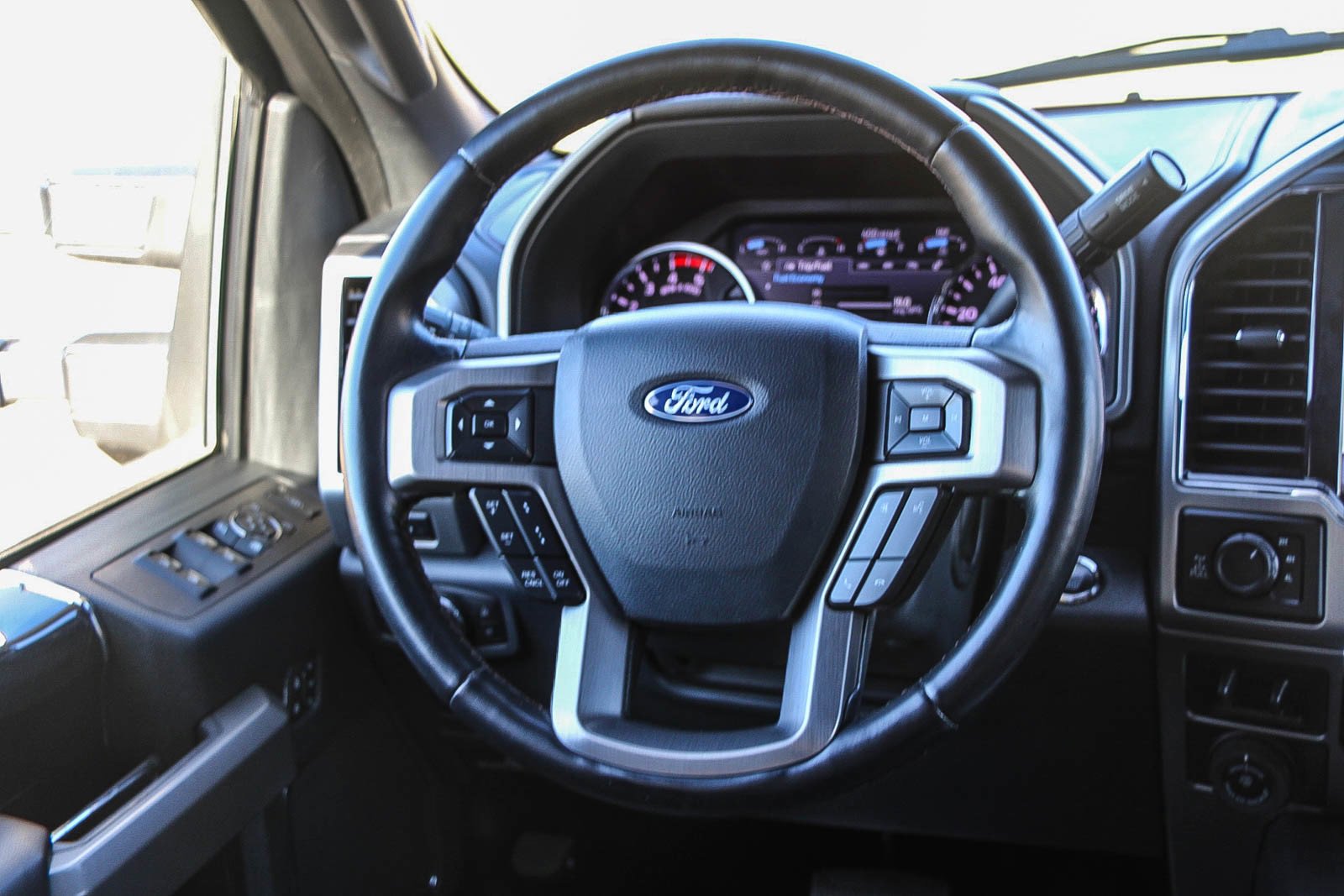 Used 2022 Ford F250 Platinum image 15