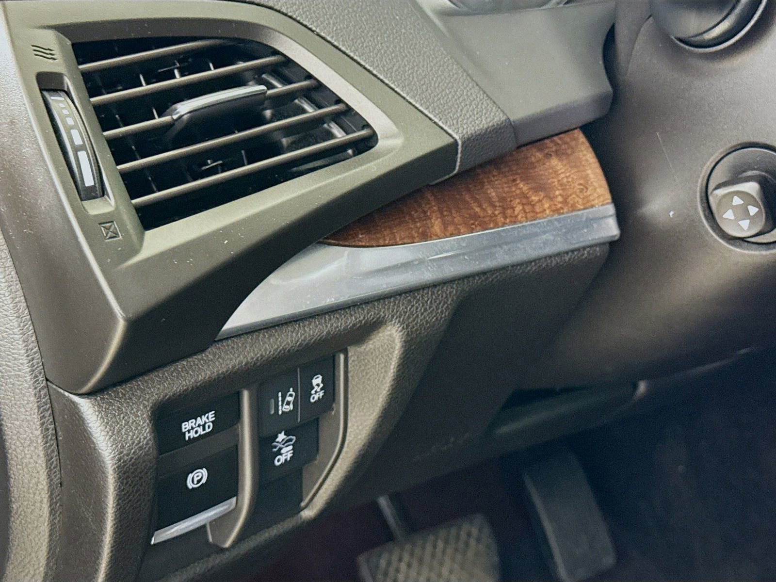 Used 2020 Acura MDX SH-AWD image 13