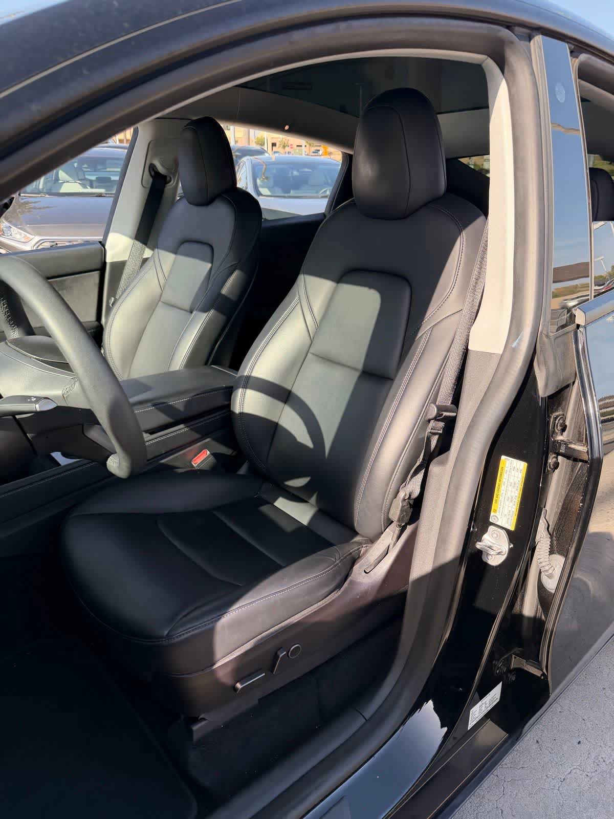 Used 2022 Tesla Model Y Performance AWD/4WD image 9