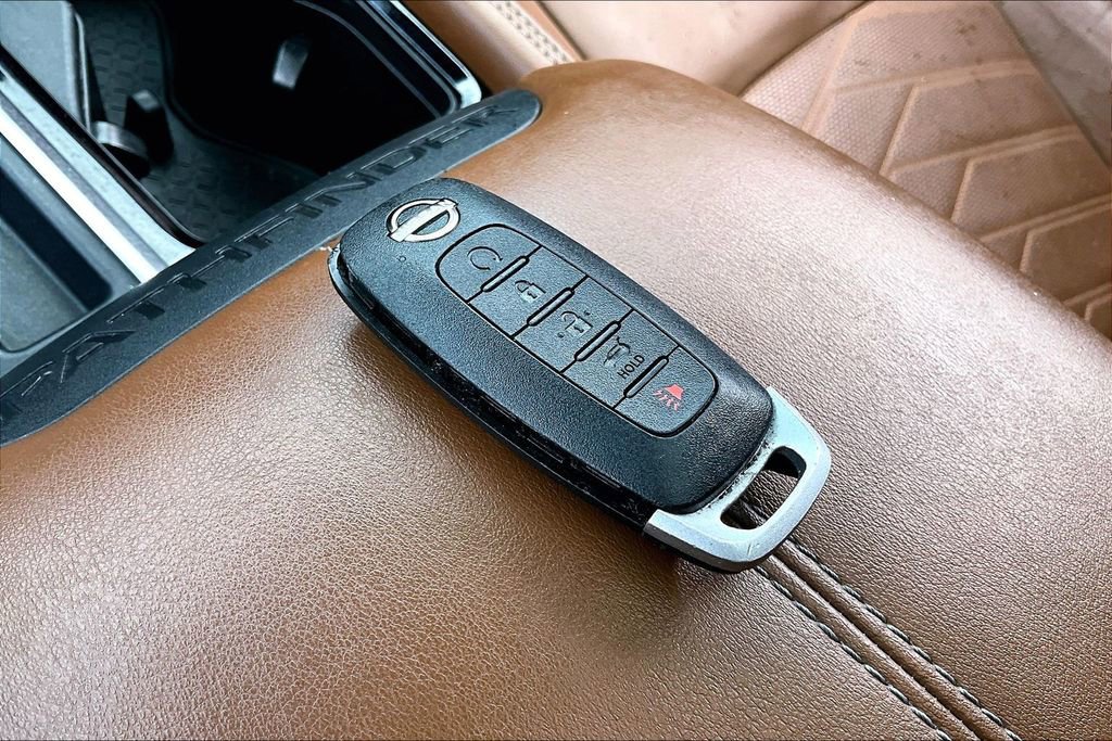 Used 2024 Nissan Pathfinder Platinum w/ Cargo Package image 35