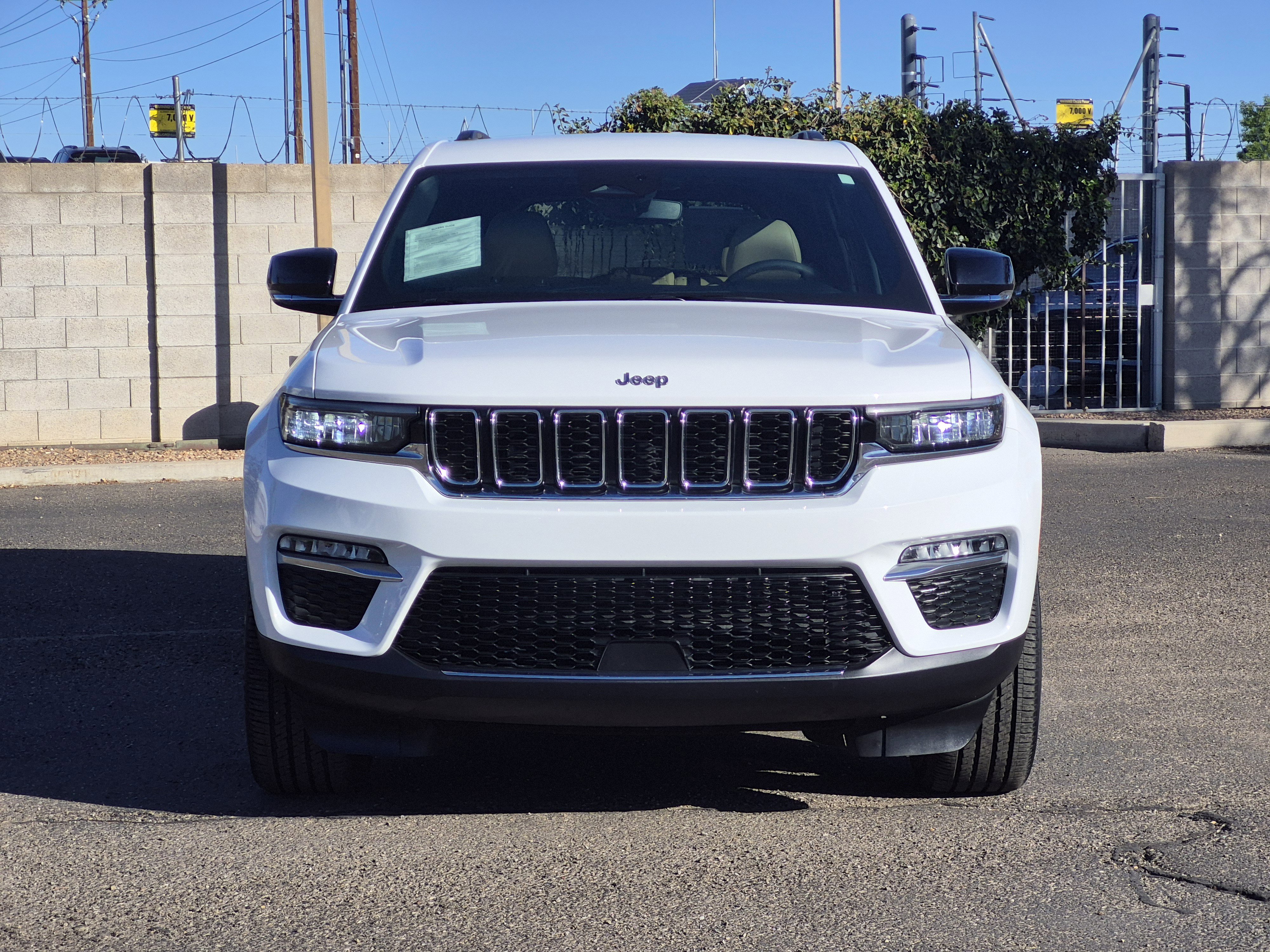 Certified 2023 Jeep Grand Cherokee Limited w/ Trailer Tow Prep Group (B) AWD/4WD image 2