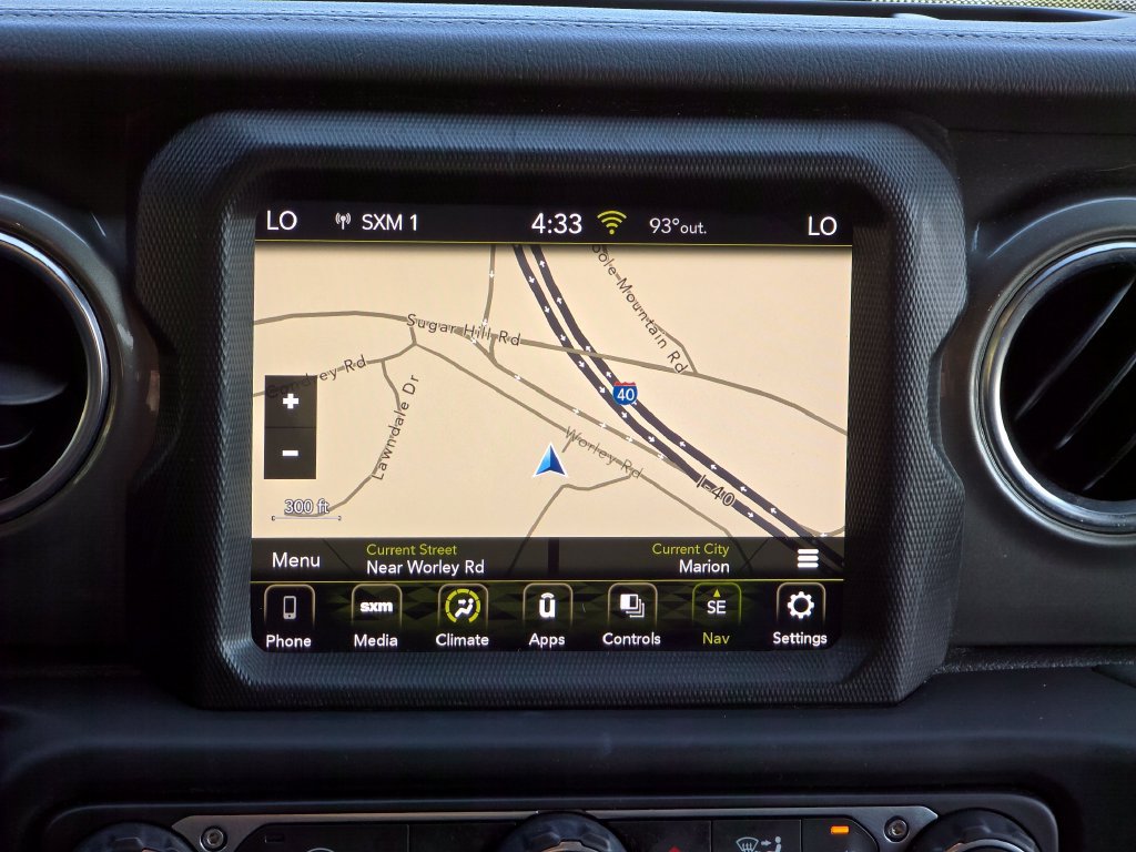 Used 2022 Jeep Wrangler Unlimited Sahara AWD/4WD image 8