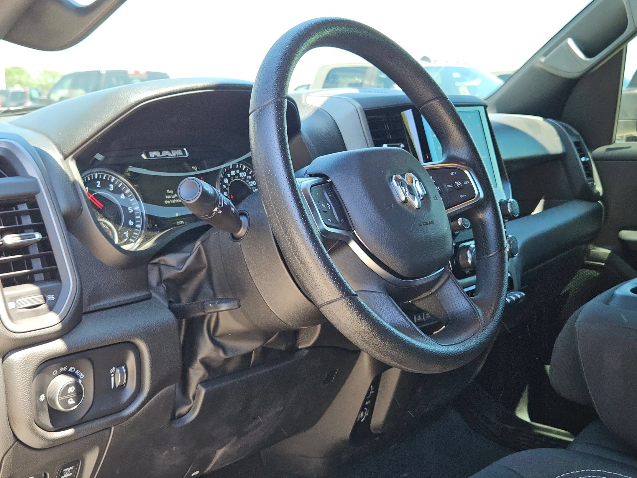 Used 2025 RAM 1500 Warlock AWD/4WD image 10