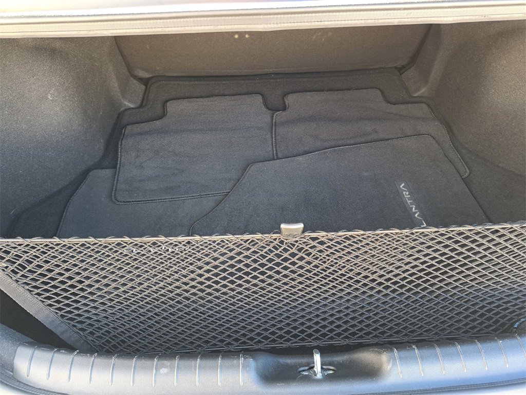 Used 2024 Hyundai Elantra SEL image 13