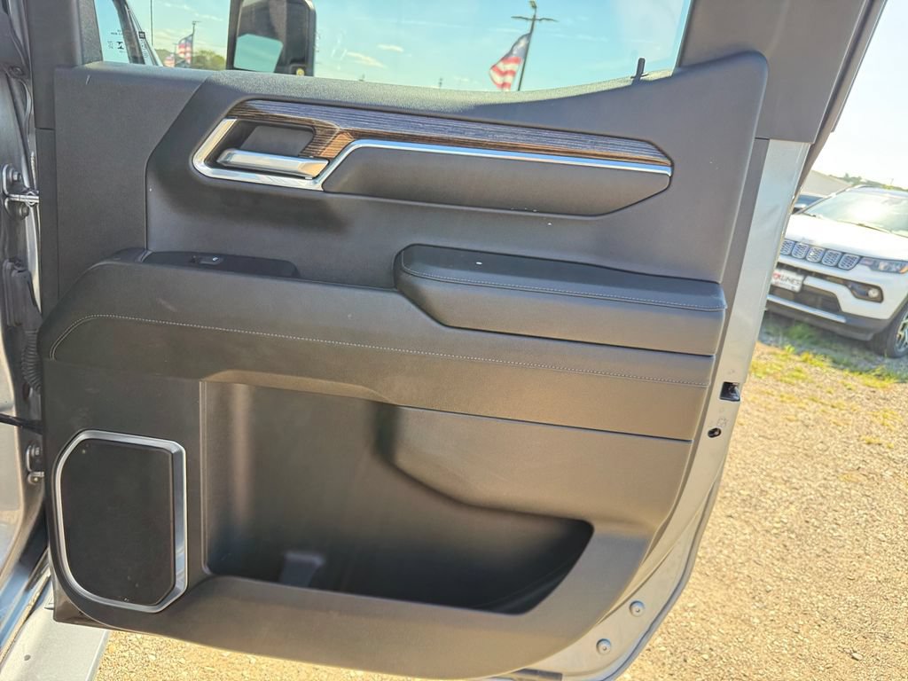 Used 2024 GMC Sierra 1500 Elevation w/ LPO, Elevation Black Package AWD/4WD image 37