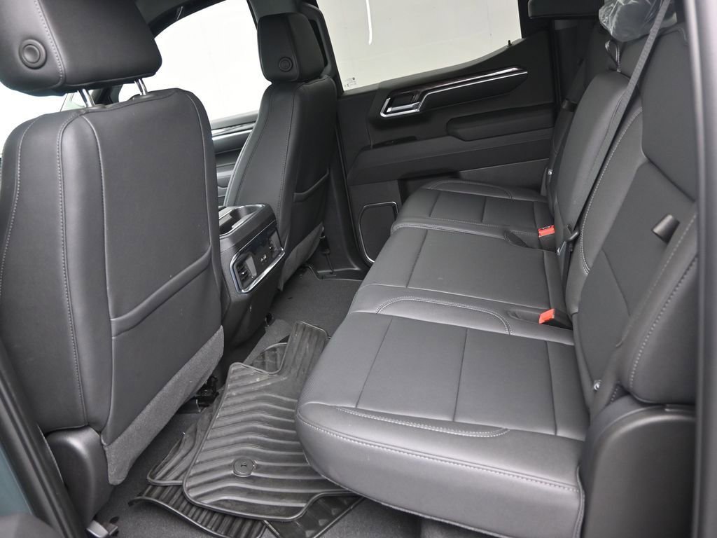 Used 2025 Chevrolet Silverado 1500 LTZ image 11