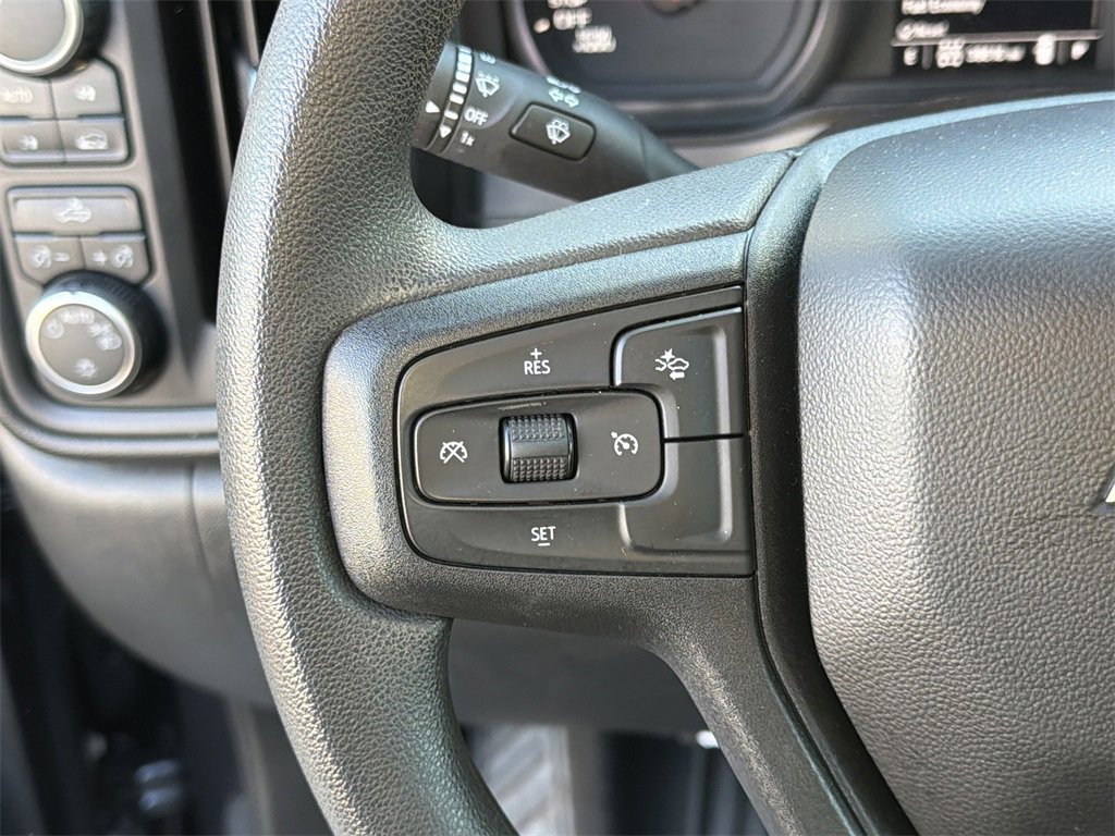 Used 2023 Chevrolet Silverado 1500 Custom image 25