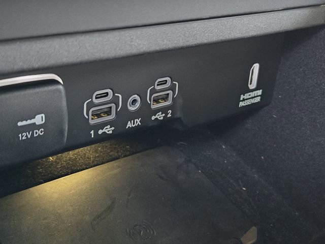 Used 2023 Jeep Grand Wagoneer Series III AWD/4WD image 19
