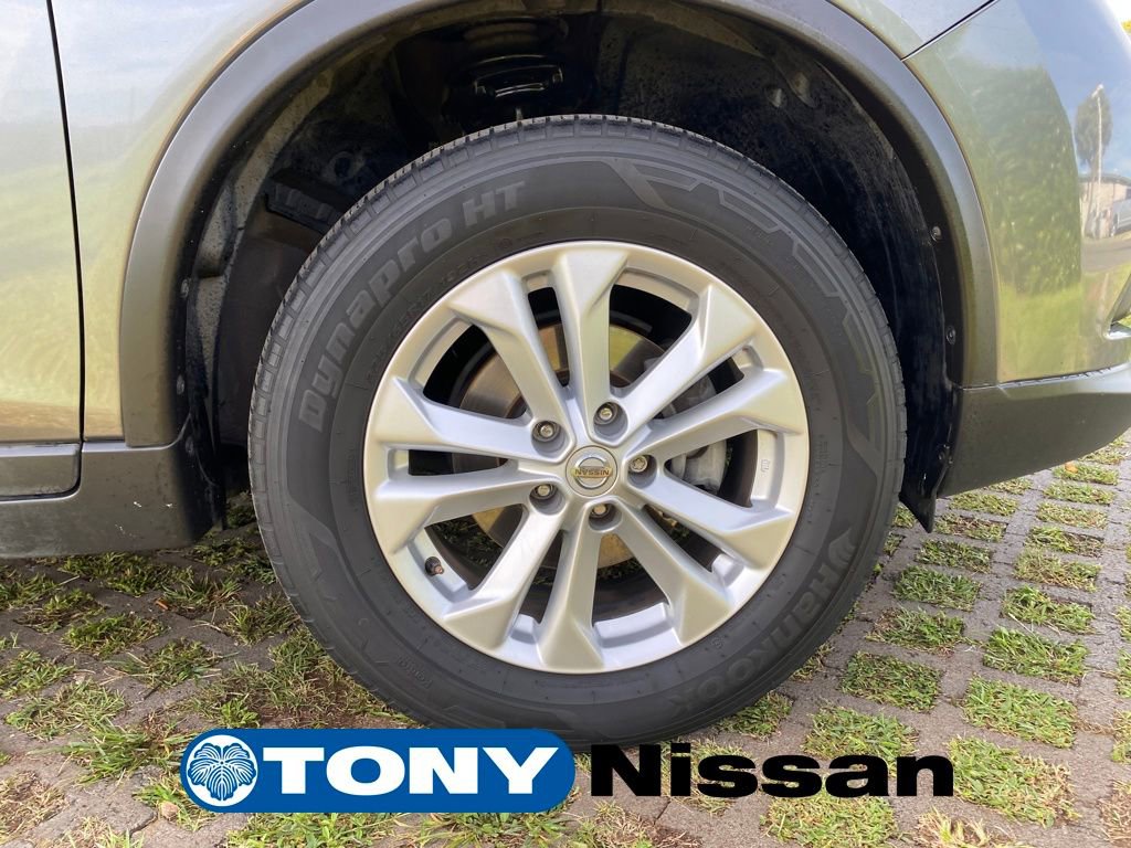 Used 2016 Nissan Rogue SV image 9