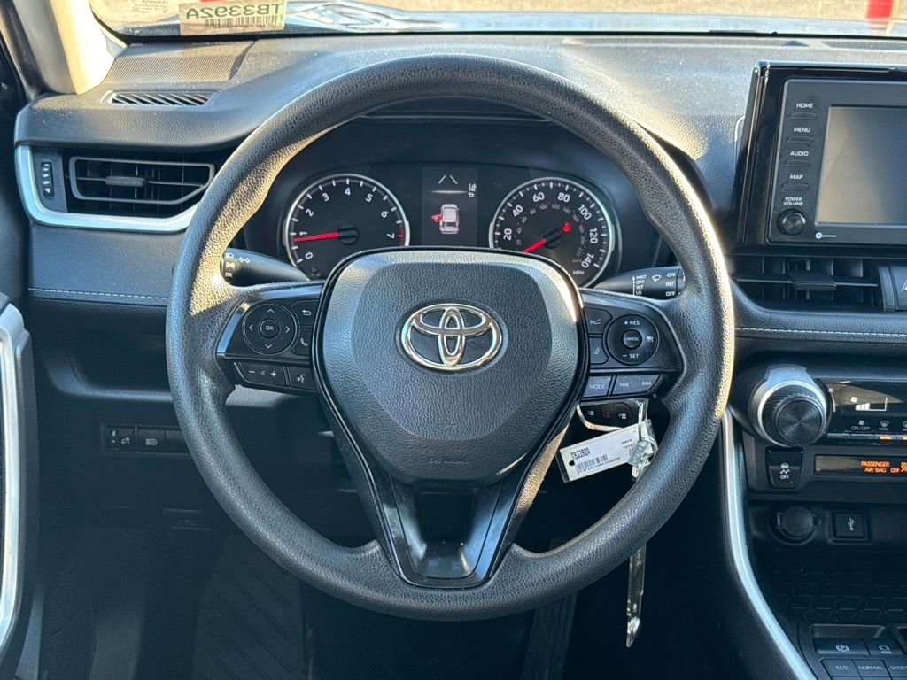 Used 2022 Toyota RAV4 LE image 13