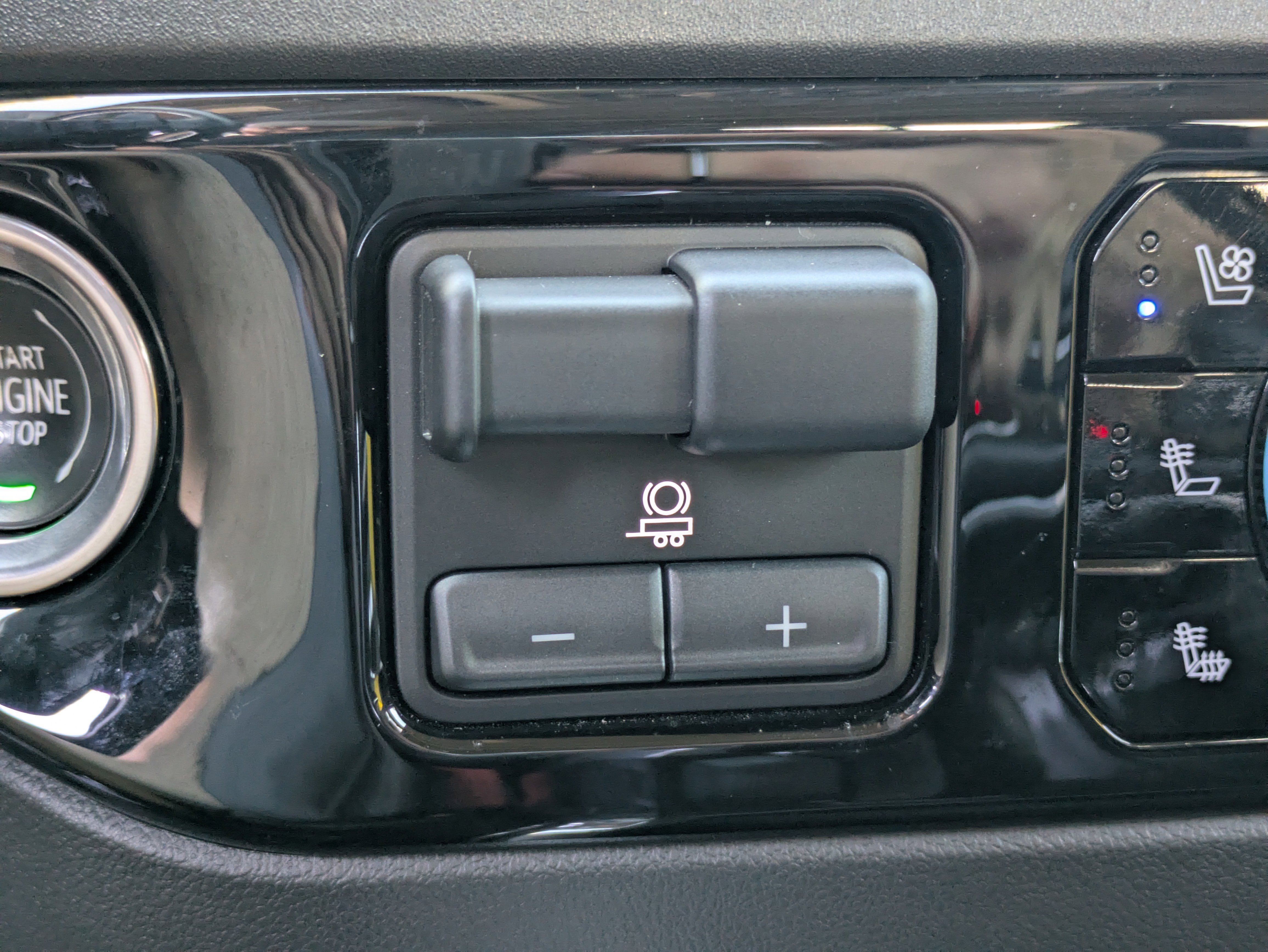 Used 2024 Chevrolet Silverado 1500 LTZ w/ Technology Package image 29