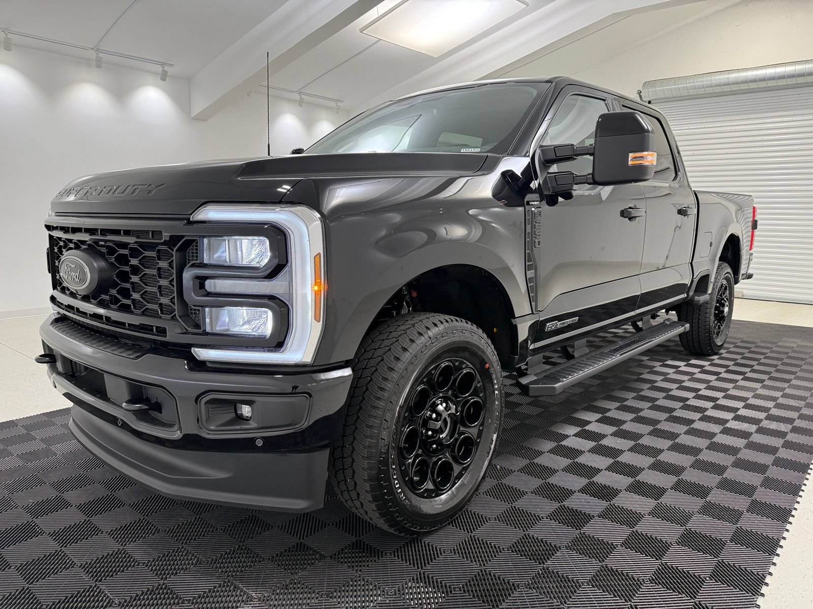 New 2026 Ford F250 Lariat w/ Black Appearance Package AWD/4WD image 3
