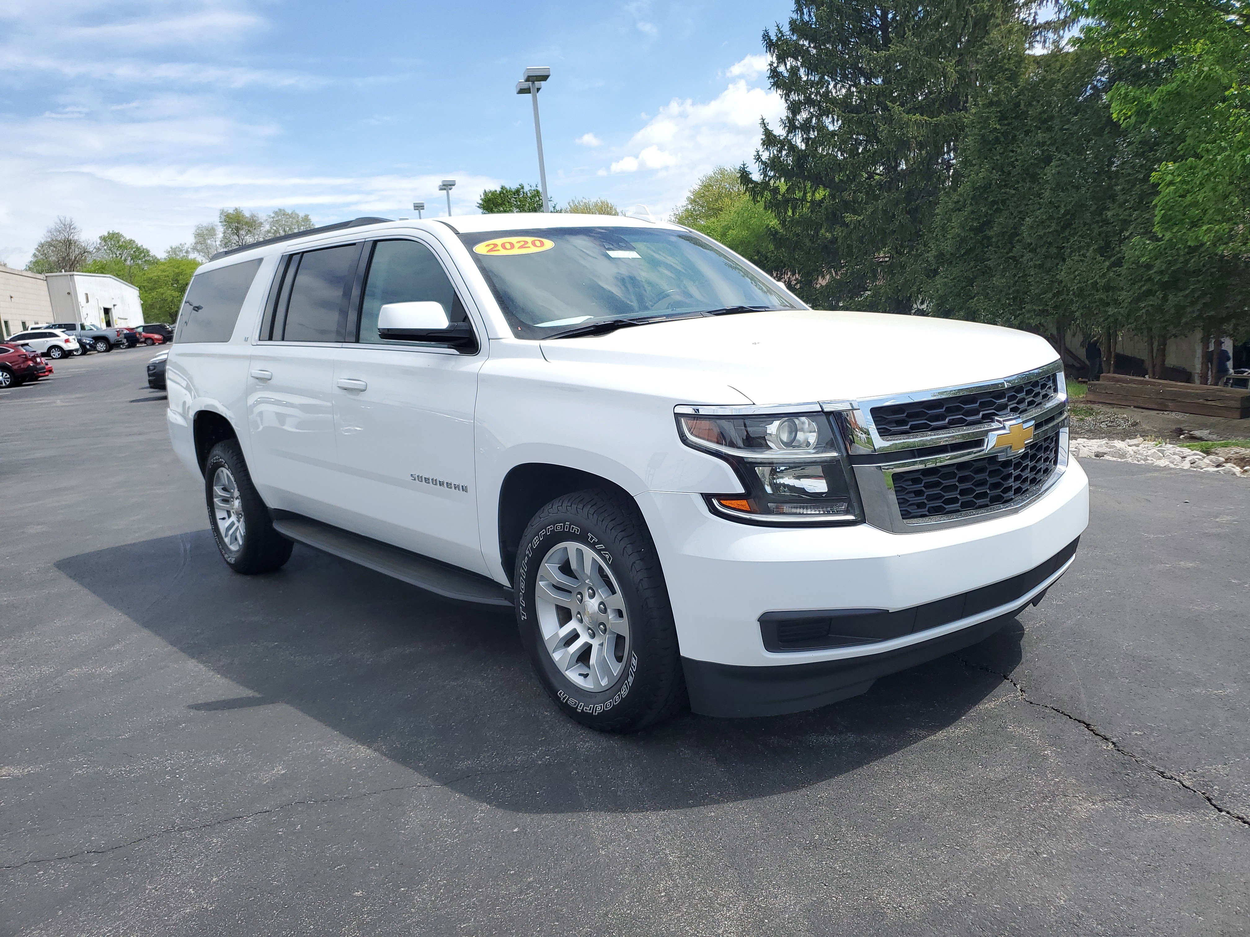 Used 2020 Chevrolet Suburban LT AWD/4WD image 4