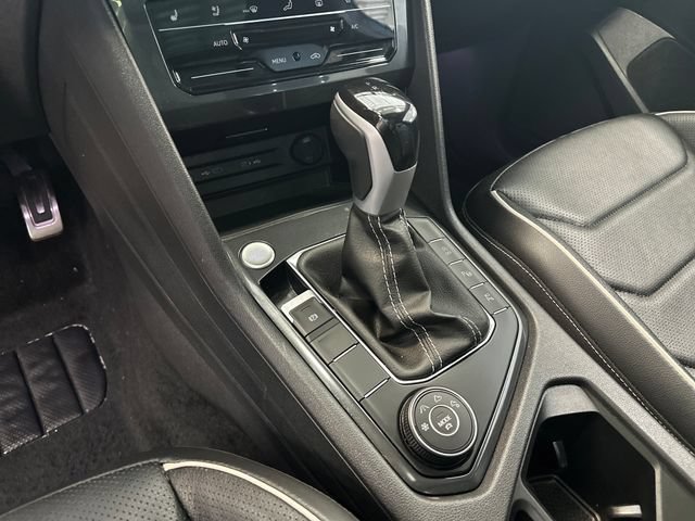 Used 2024 Volkswagen Tiguan SEL R-Line AWD/4WD image 21