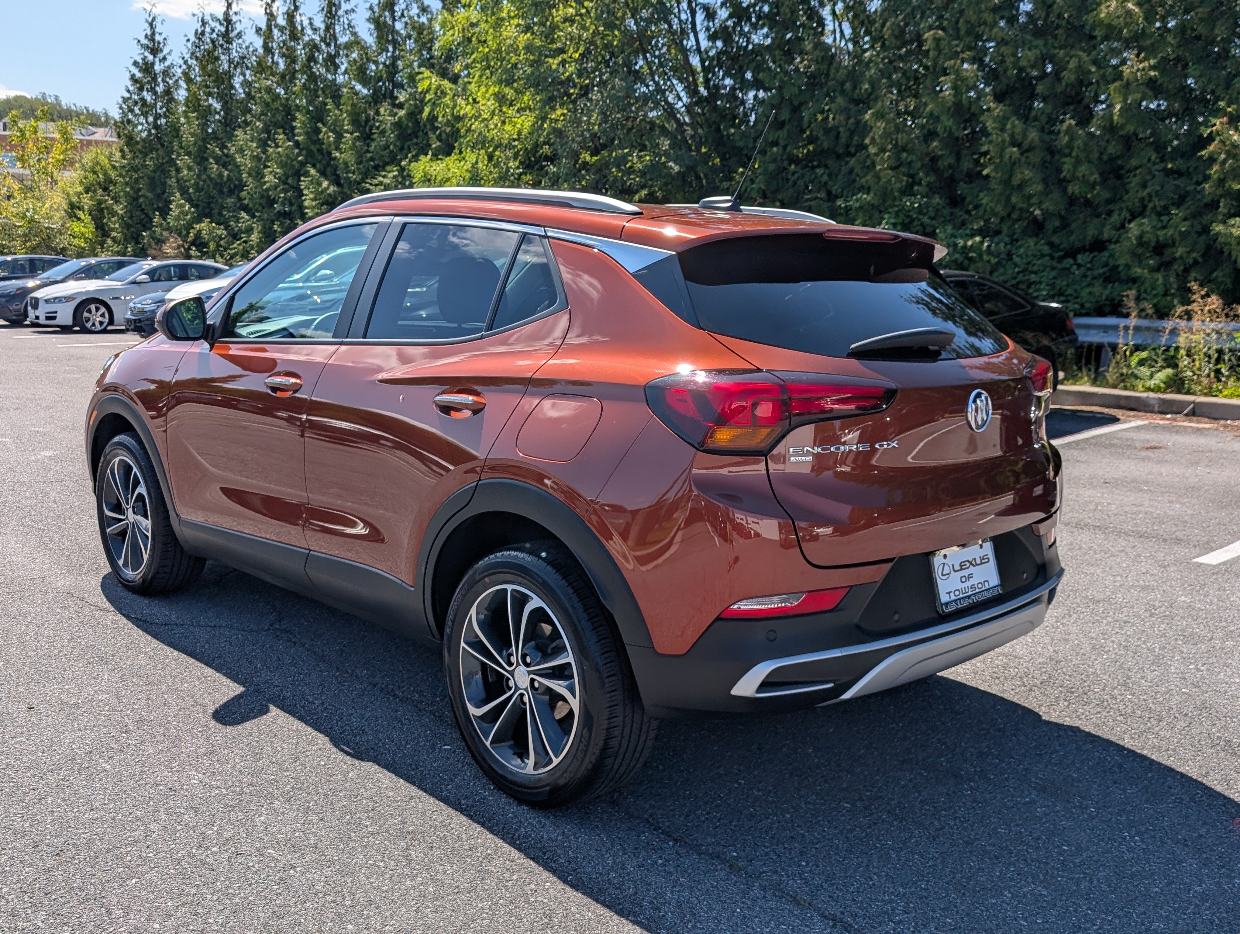 Used 2020 Buick Encore GX Select w/ Advanced Technology Package AWD/4WD image 5