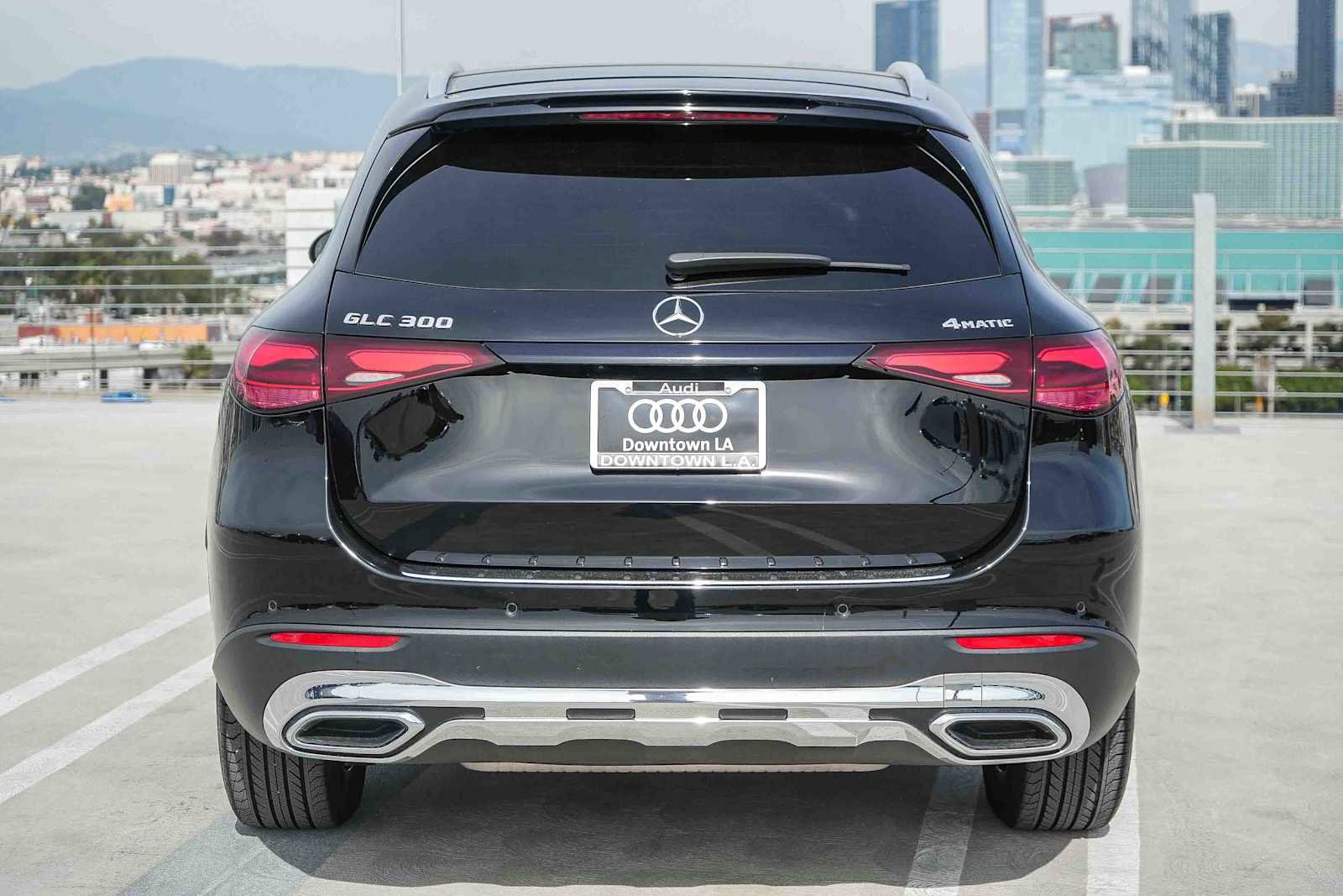 Used 2024 Mercedes-Benz GLC 300 4MATIC image 8