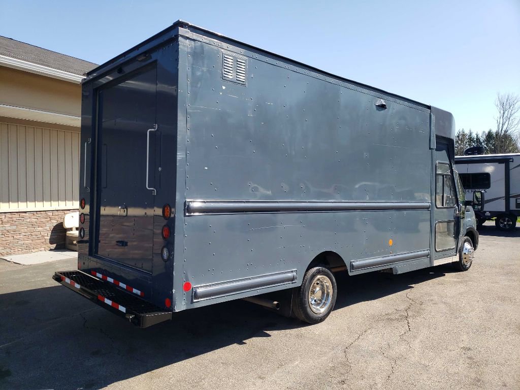 Used 2022 Ford Transit 350 DRW image 6