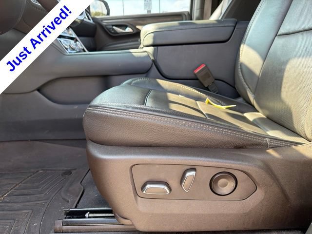Used 2022 GMC Yukon XL Denali AWD/4WD image 25
