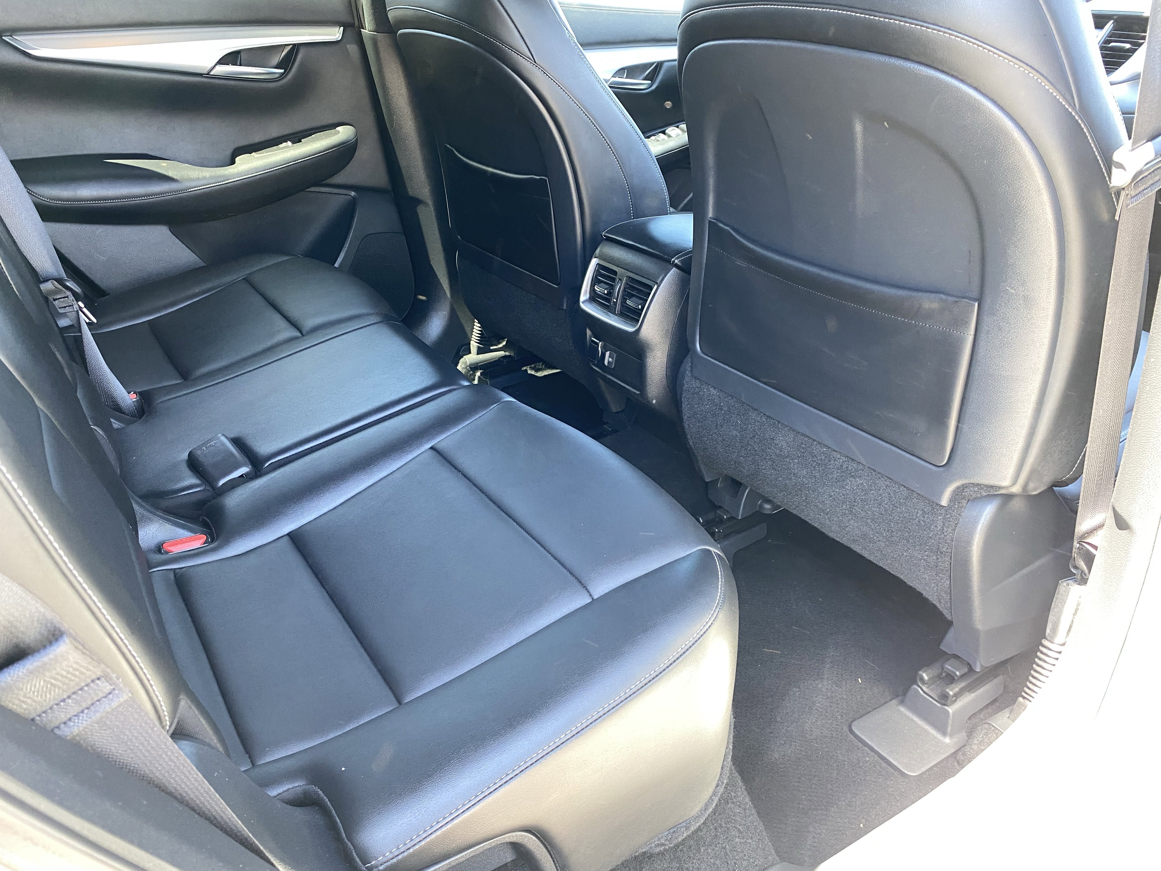 Used 2021 INFINITI QX50 Luxe w/ Appearance Package AWD/4WD image 13