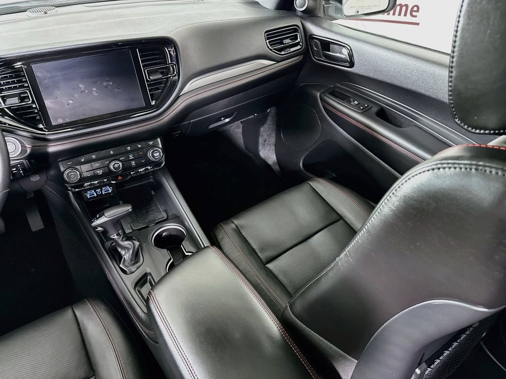 Used 2025 Dodge Durango GT AWD/4WD image 26